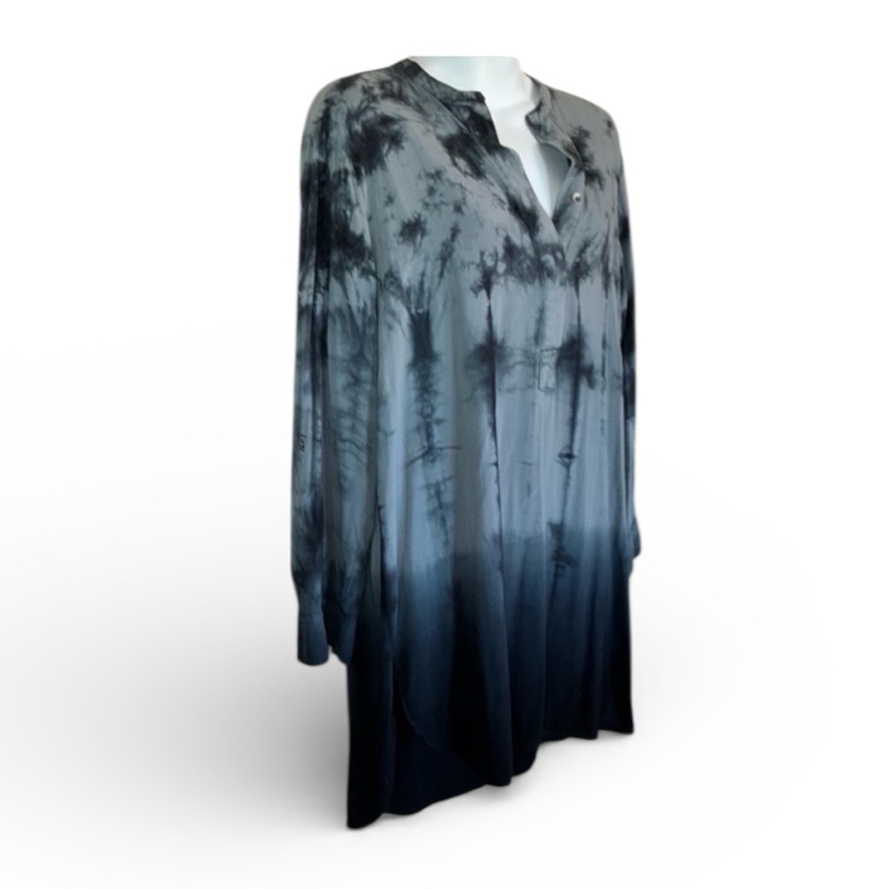 Rock & Republic top, Women's L, EUC, ombre shades of blue, long sleeved, tie-dye